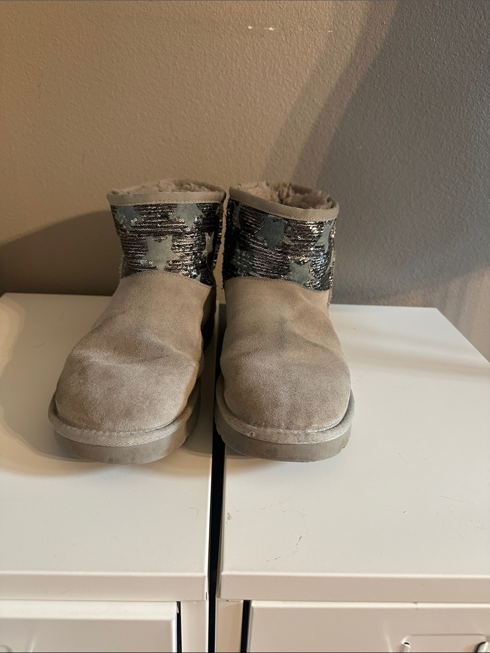 Ugg Classic Mini Sequin Stars Boot, gray, US size 9